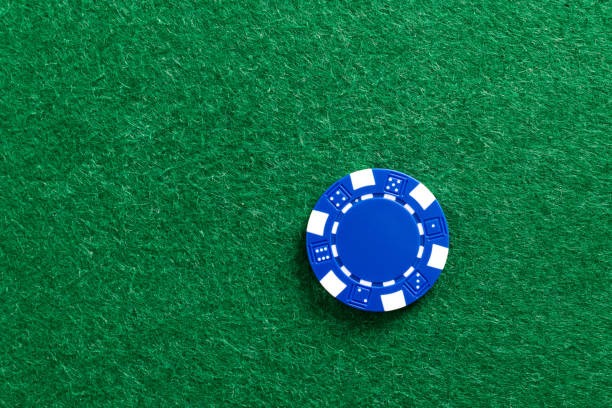 Bandar Poker dealer in professional studio with certified shuffling equipment